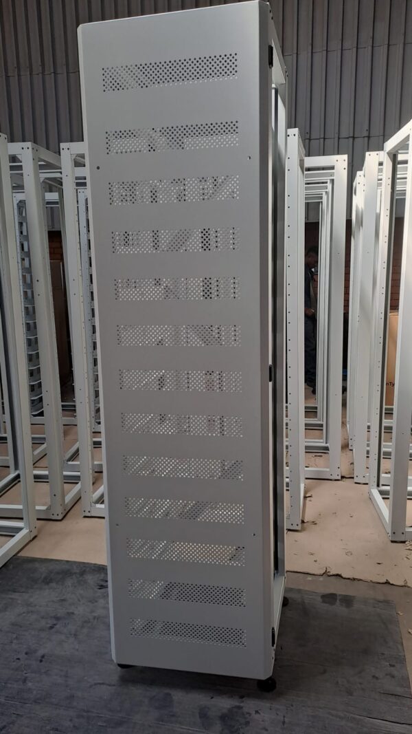Deye: High Voltage Battery 3U-Rack with Cabinet Door (12 x HV Batteries & 1 x HV Cluster Control Box) (3U-HRACK-DOOR) - Image 2
